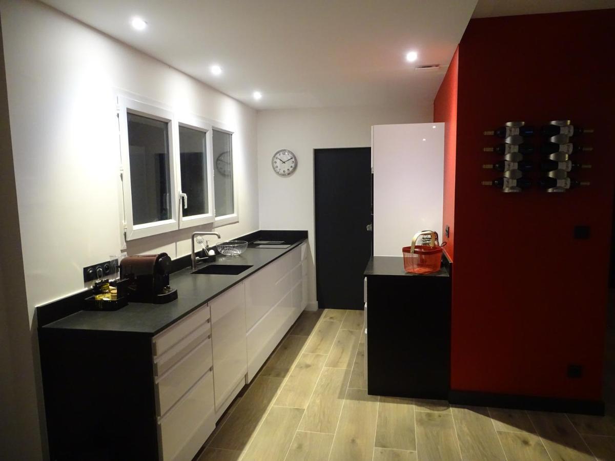 Villa Entiere Du Chateau Lacroix De Civrac 3 Ch, 3 Sdb, Piscine Xxl,Sauna, 4 Etoiles,7 Pers Eksteriør bilde