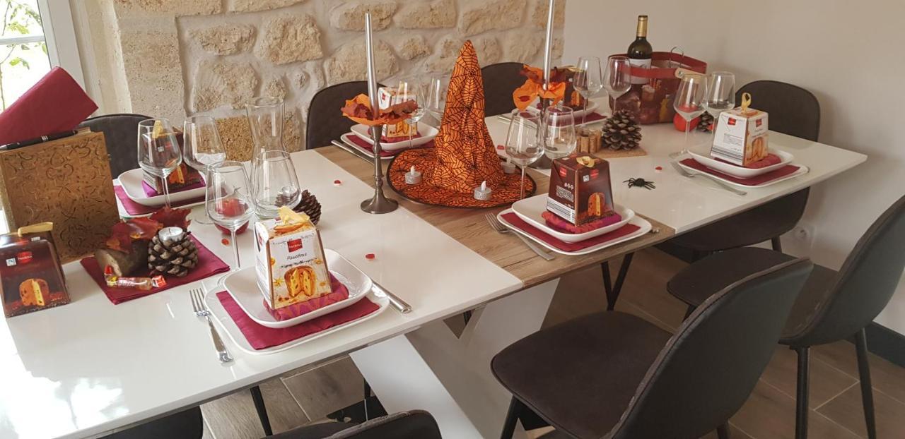 Villa Entiere Du Chateau Lacroix De Civrac 3 Ch, 3 Sdb, Piscine Xxl,Sauna, 4 Etoiles,7 Pers Eksteriør bilde