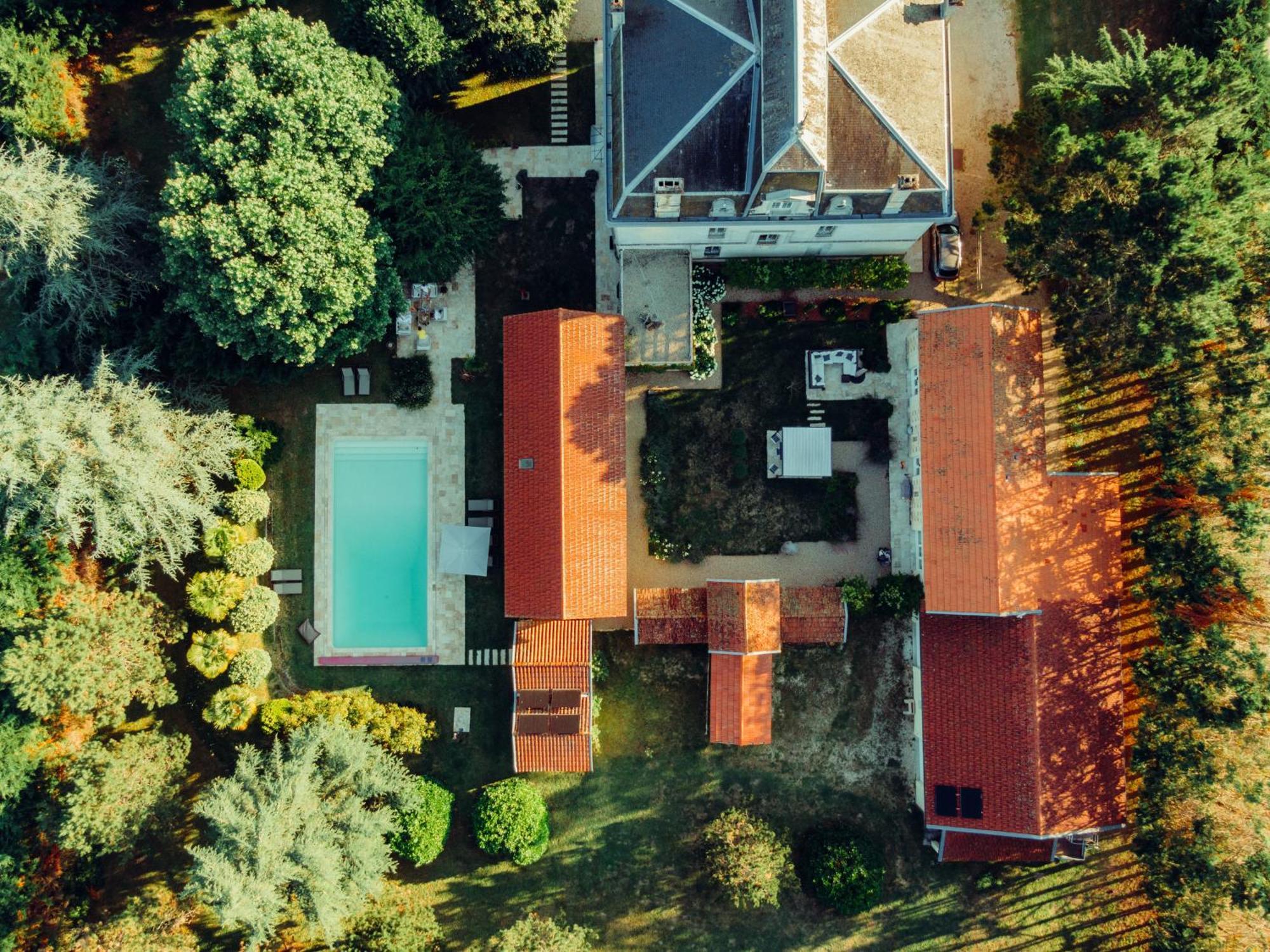 Villa Entiere Du Chateau Lacroix De Civrac 3 Ch, 3 Sdb, Piscine Xxl,Sauna, 4 Etoiles,7 Pers Eksteriør bilde